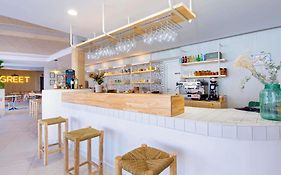 greet hotel Salon de Provence